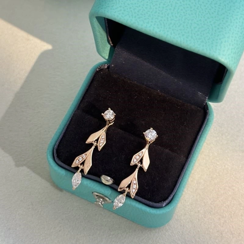 Tiffany Earrings Stretchable 253136