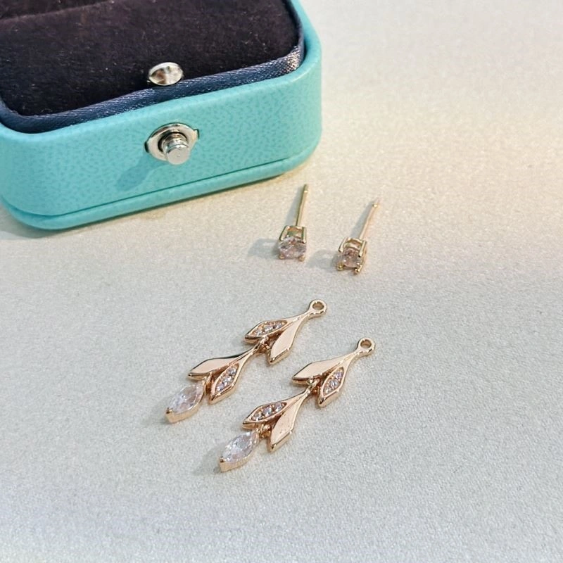 Tiffany Earrings Stretchable 253136