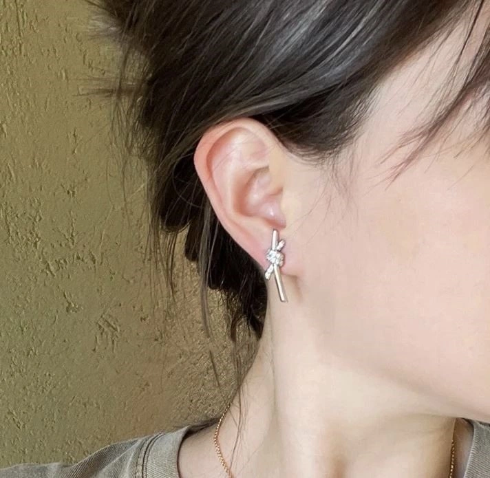 Flexible Tiffany Earrings 252749
