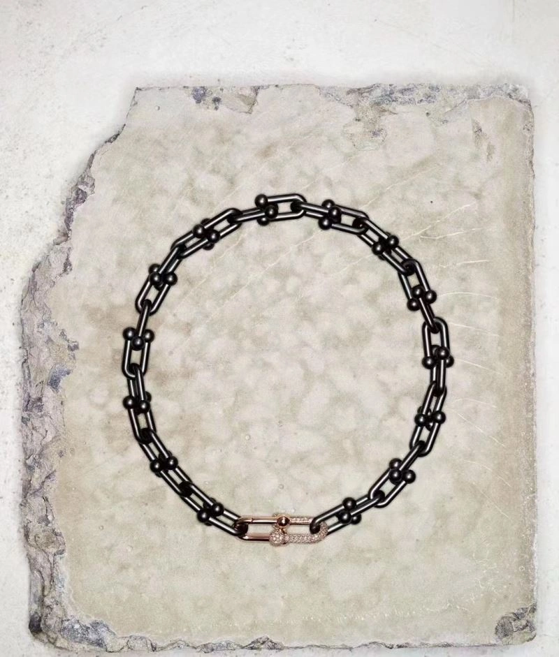 Comfortable Tiffany Necklaces 253887