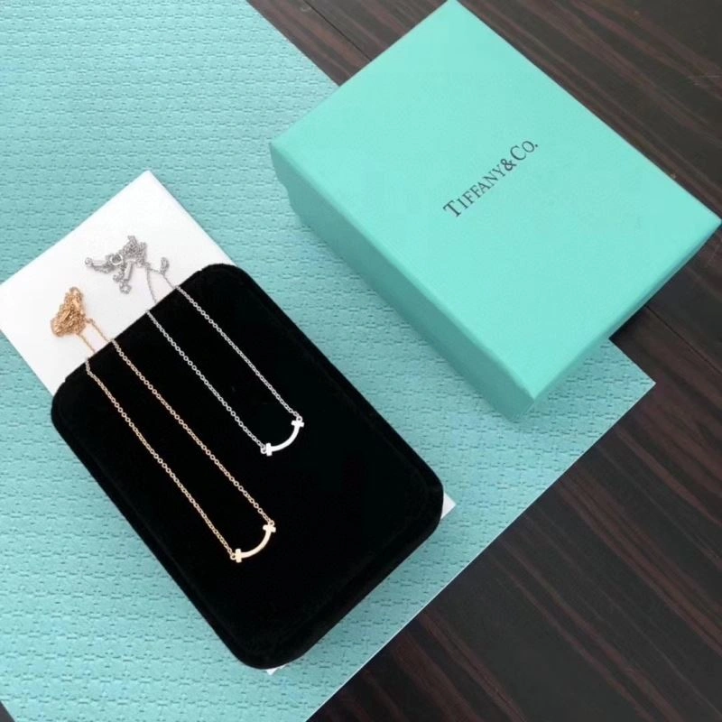 Tiffany Necklaces SunProtective 253962