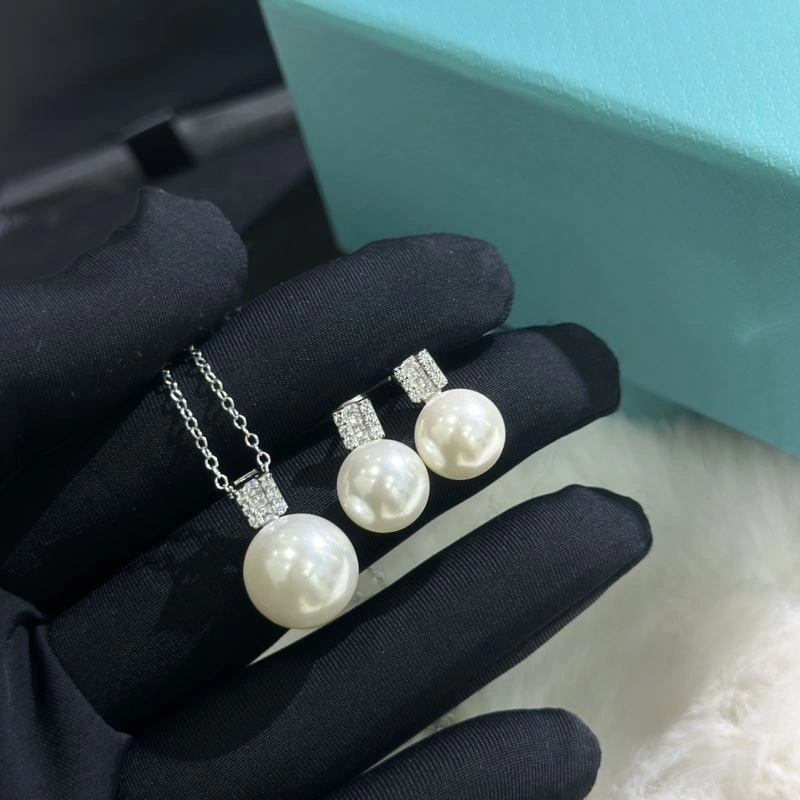 Tiffany Necklaces Upgraded 253966