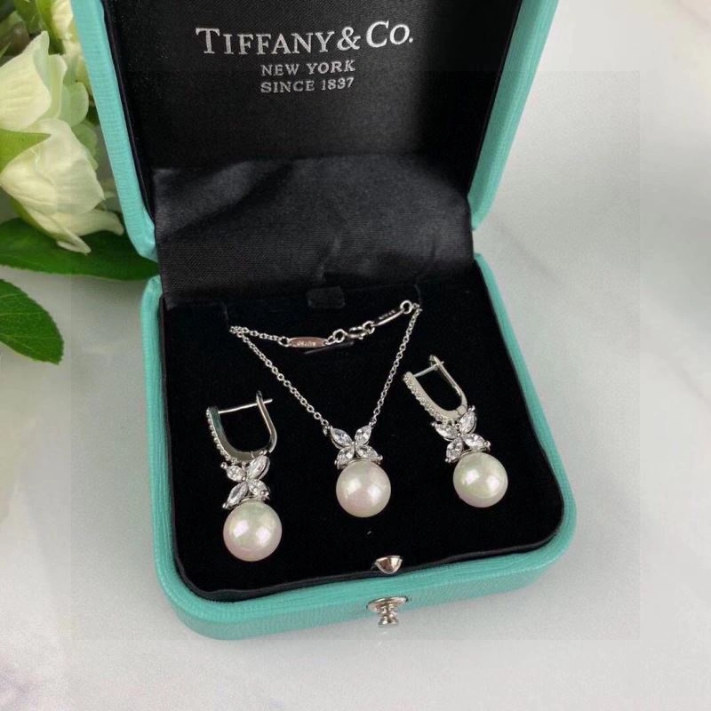 Seasonal Tiffany Necklaces 253744