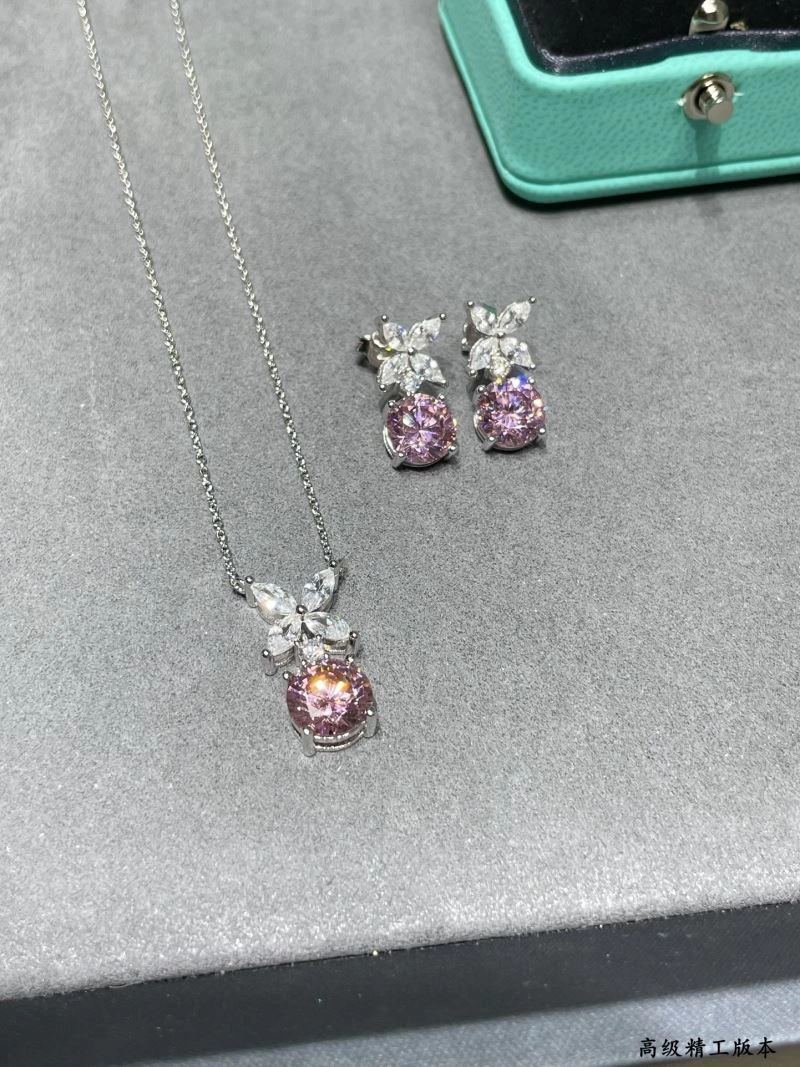Unisex Tiffany Necklaces 253771