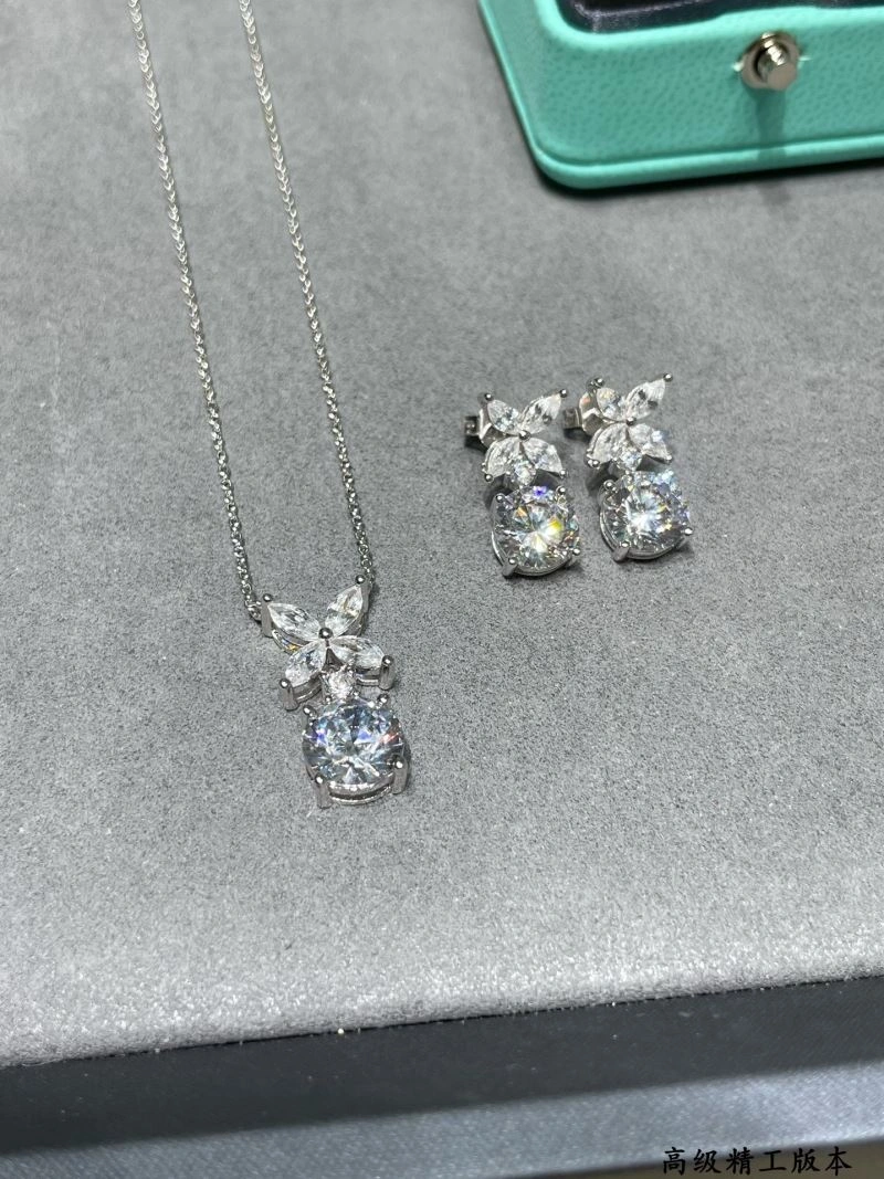 Unisex Tiffany Necklaces 253771
