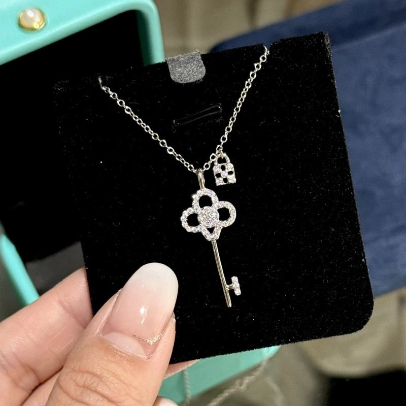 Tiffany Necklaces Youthful 253753