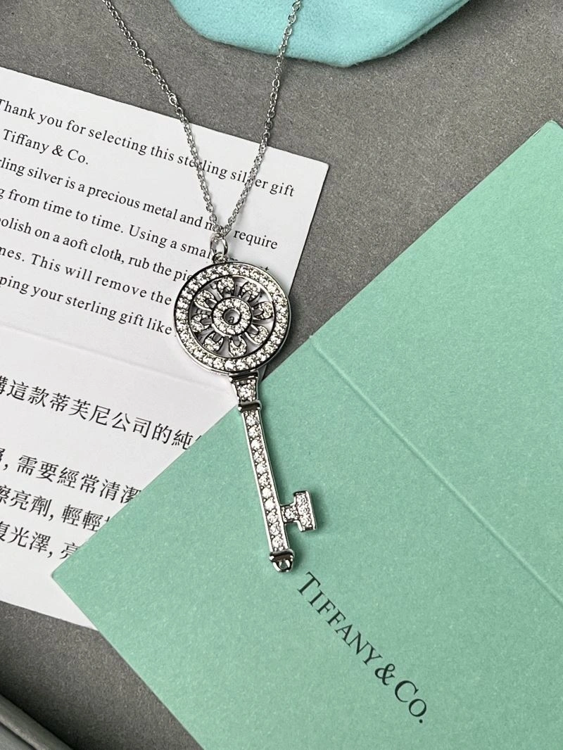 Minimalist Tiffany Necklaces 253731
