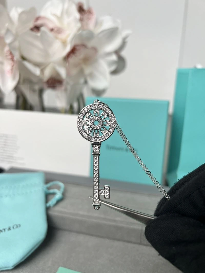 Minimalist Tiffany Necklaces 253731