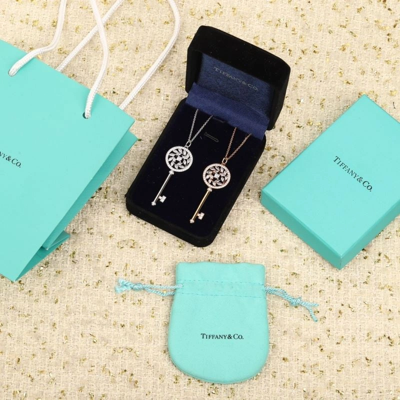 Tiffany Necklaces WeatherProof 253610