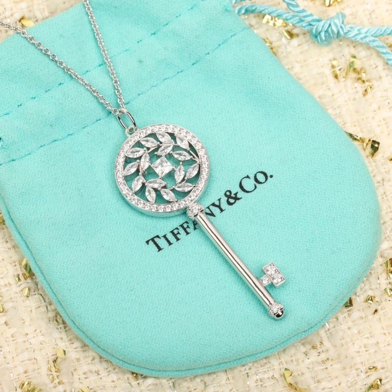 Tiffany Necklaces WeatherProof 253610