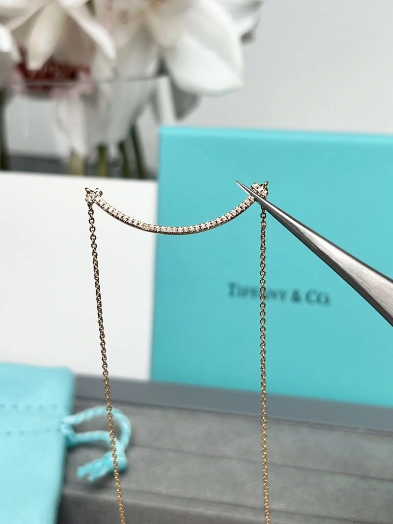 Neat Tiffany Necklaces 253576