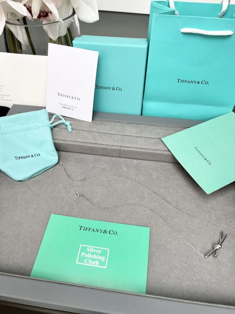 Tiffany Necklaces Snug 253583