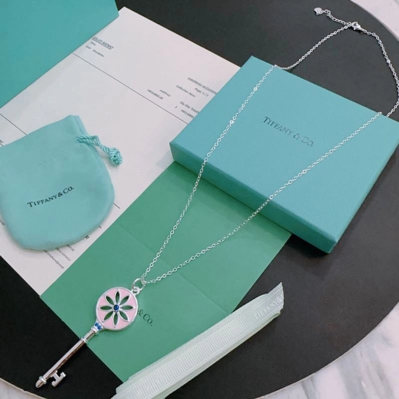 Tiffany Necklaces Casual 253489