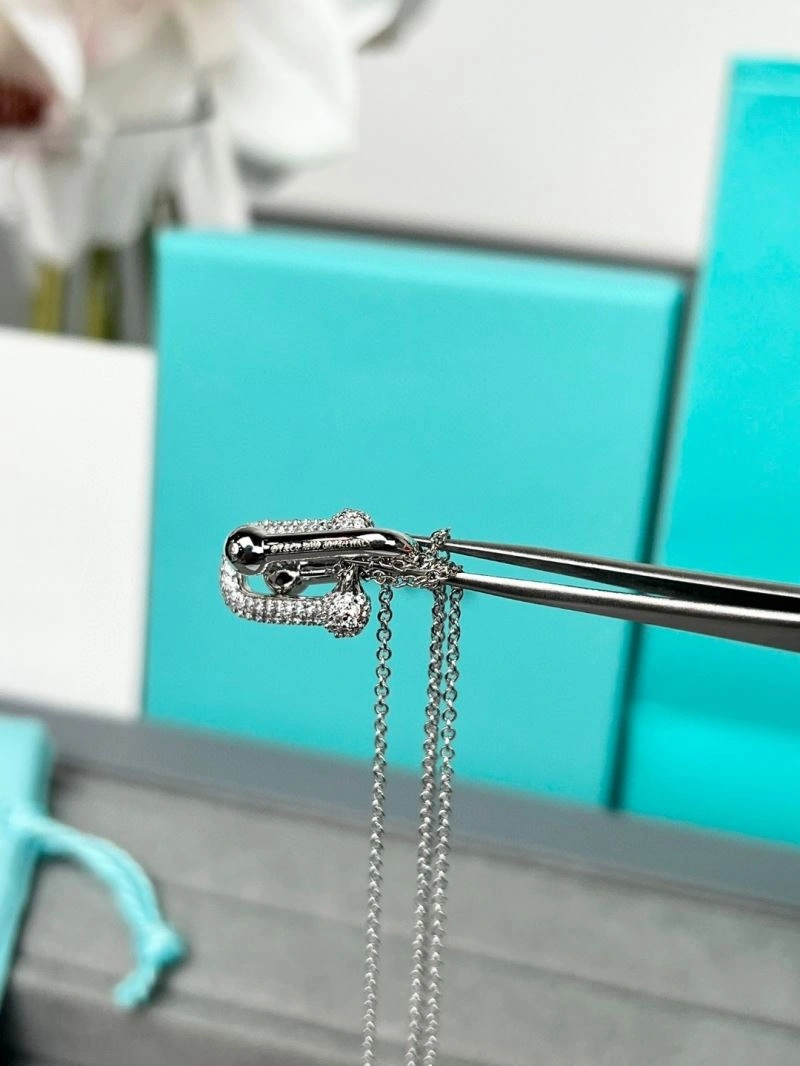 Effortless Tiffany Necklaces 253387