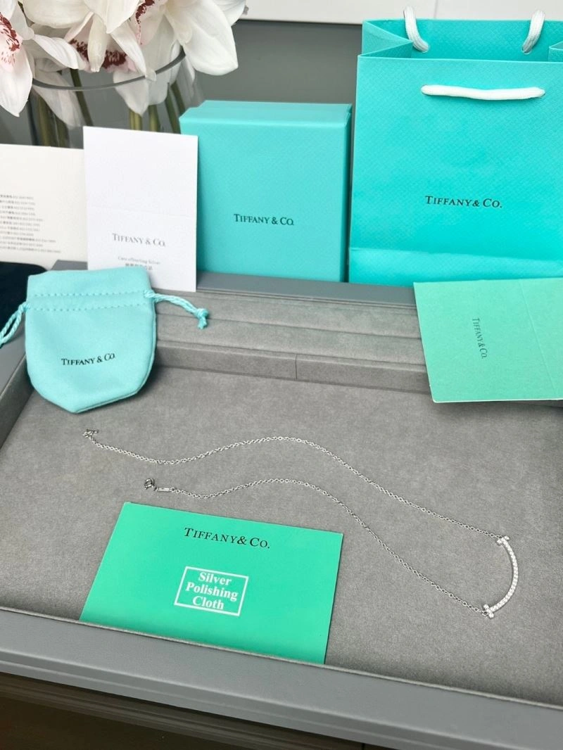 Sleek Tiffany Necklaces 253344