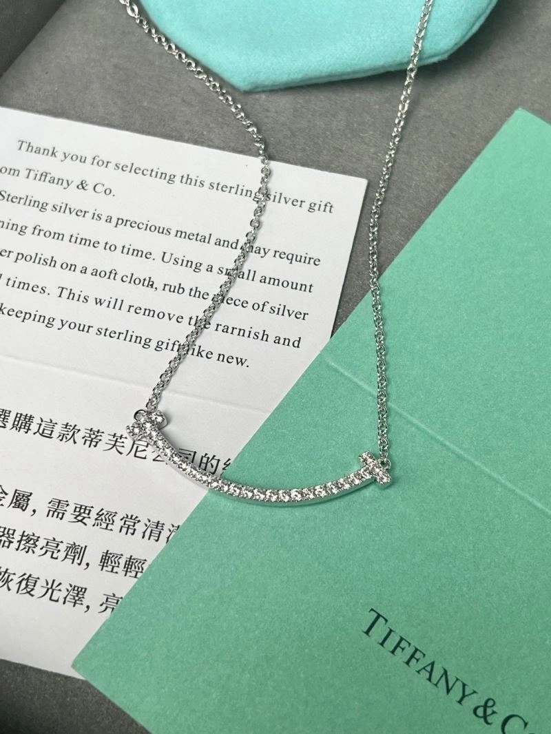 Sleek Tiffany Necklaces 253344
