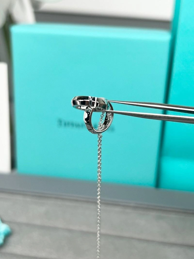 Comfortable Tiffany Necklaces 253341