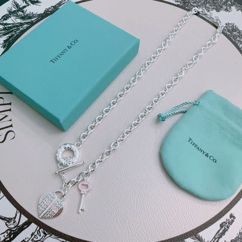 Tiffany Necklaces Sporty 253330