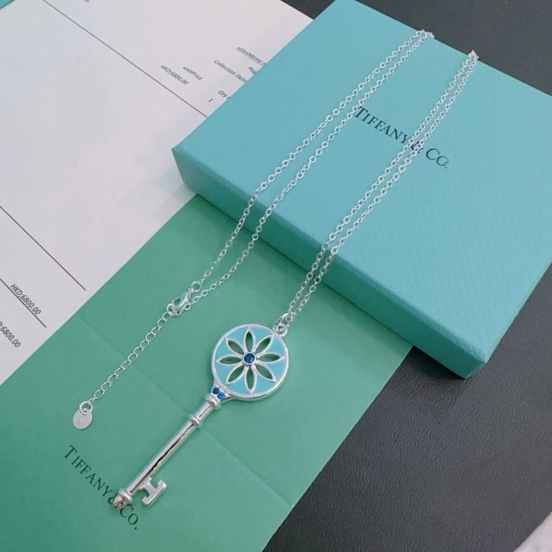 Unisex Tiffany Necklaces 253347