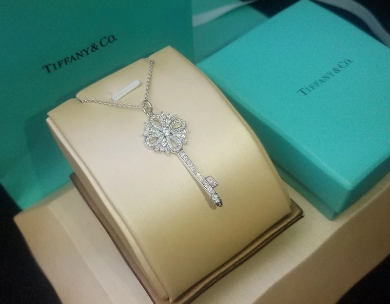 MoistureWicking Tiffany Necklaces 253326