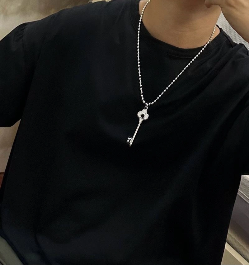 Sporty Tiffany Necklaces 253101