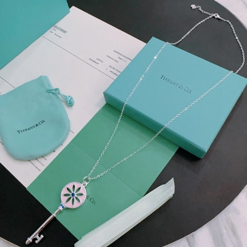 Comfortable Tiffany Necklaces 253092