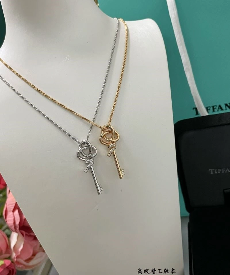 Sleek Tiffany Necklaces 253114
