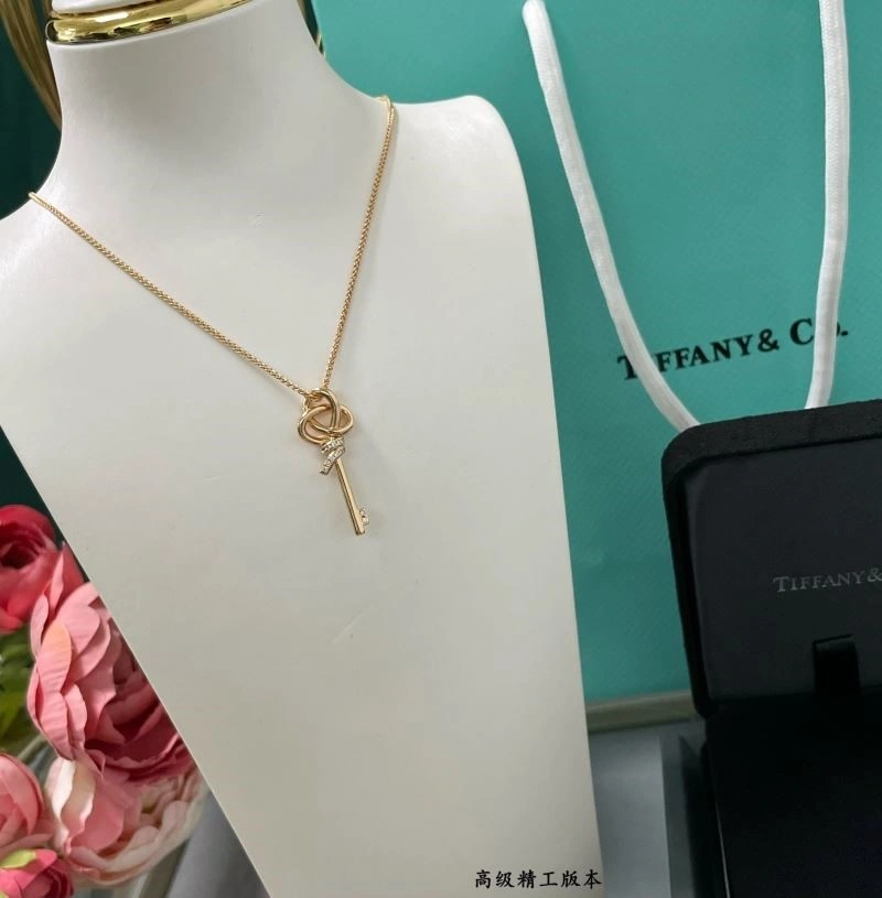 Sleek Tiffany Necklaces 253114