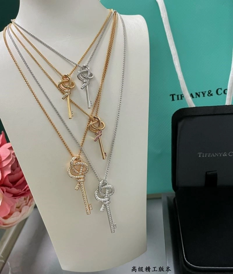Sleek Tiffany Necklaces 253114
