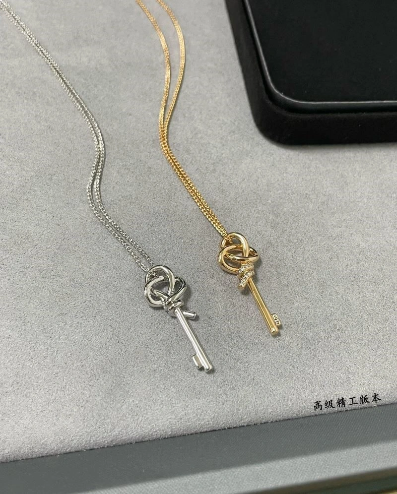 Sleek Tiffany Necklaces 253114