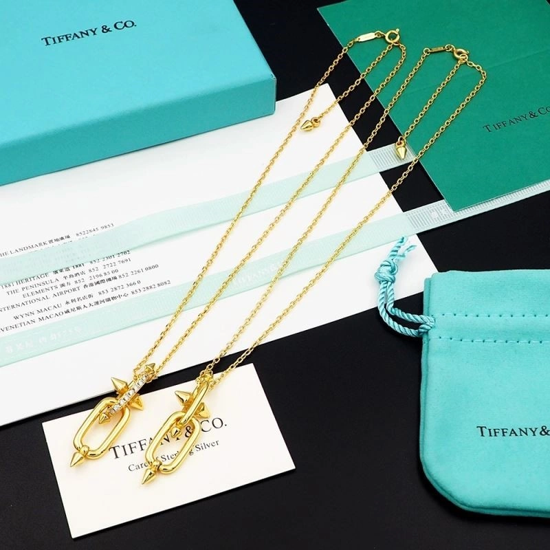 EyeCatching Tiffany Necklaces 253079
