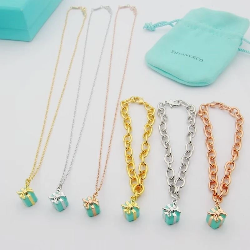 Tiffany Necklaces Packable 253027