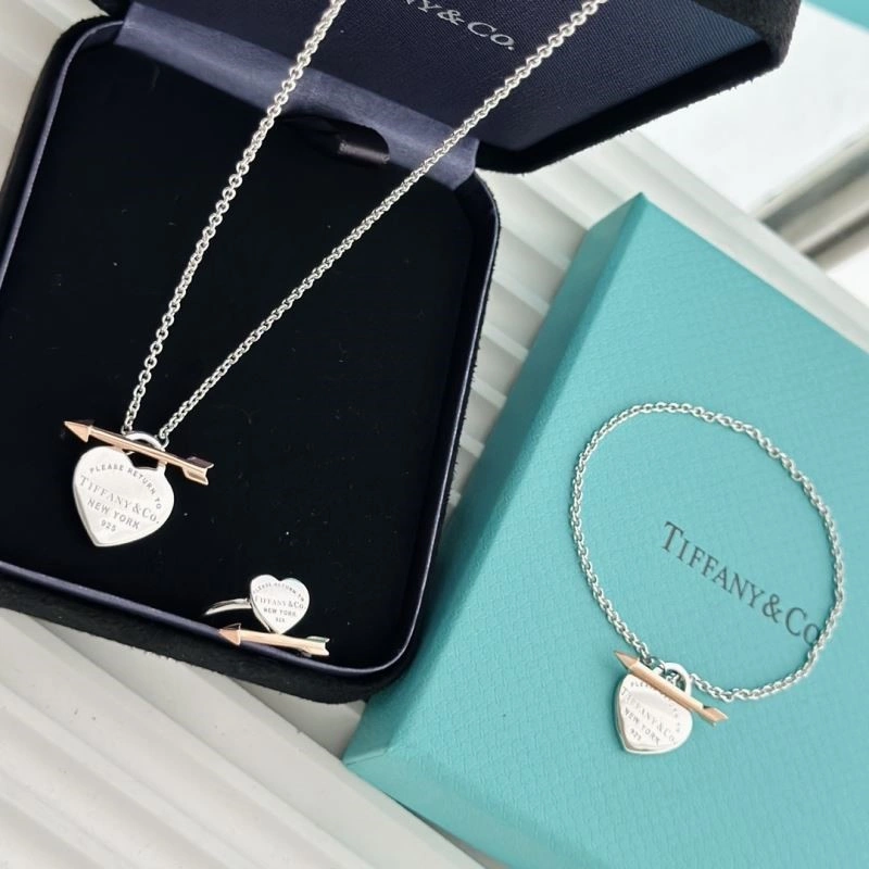 Tiffany Necklaces Vibrant 253021