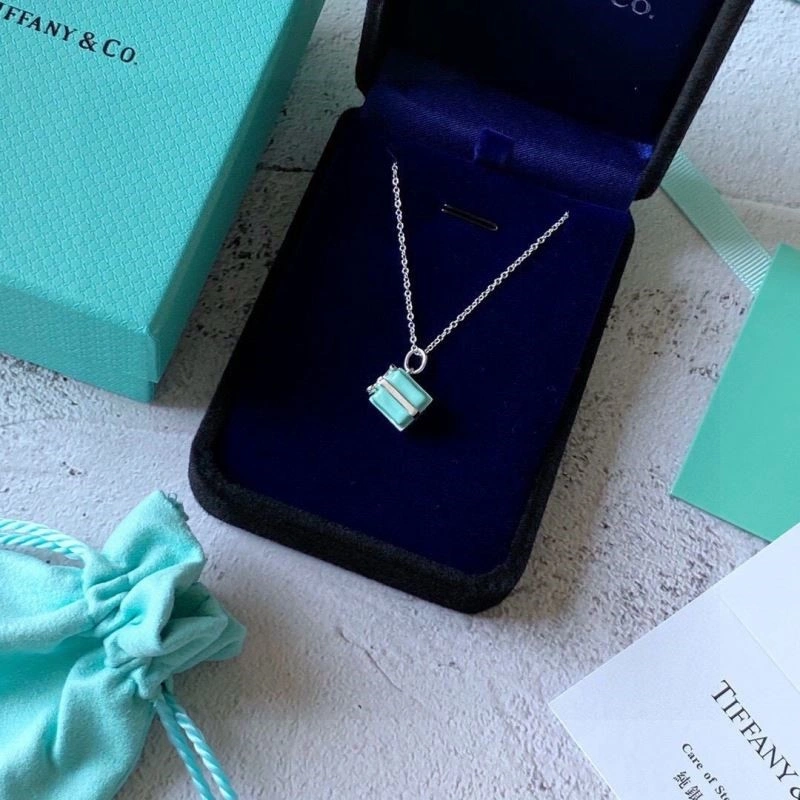 Tiffany Necklaces MultiPurpose 253022