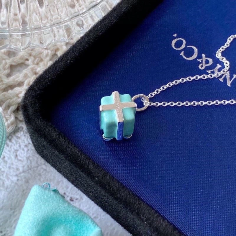 Tiffany Necklaces MultiPurpose 253022