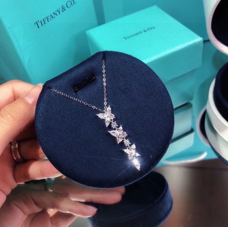 Sporty Tiffany Necklaces 252985