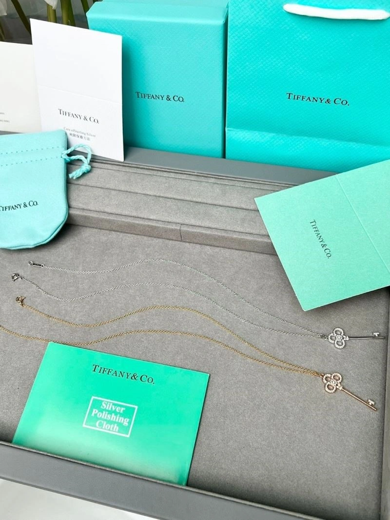 FreshLook Tiffany Necklaces 252870