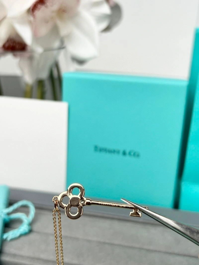 FreshLook Tiffany Necklaces 252870