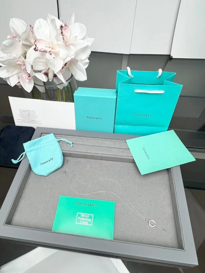 Tiffany Necklaces Breathable 252867