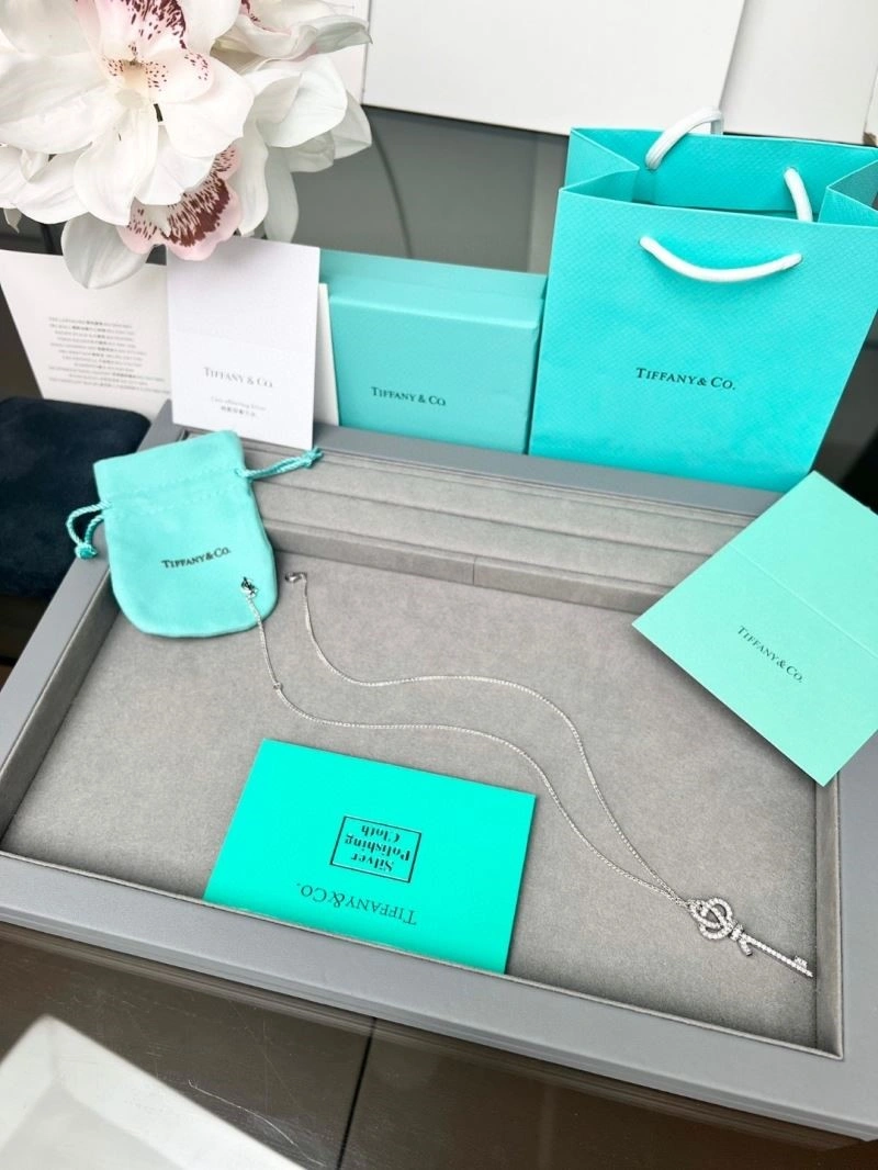 Tiffany Necklaces Seasonal 252837