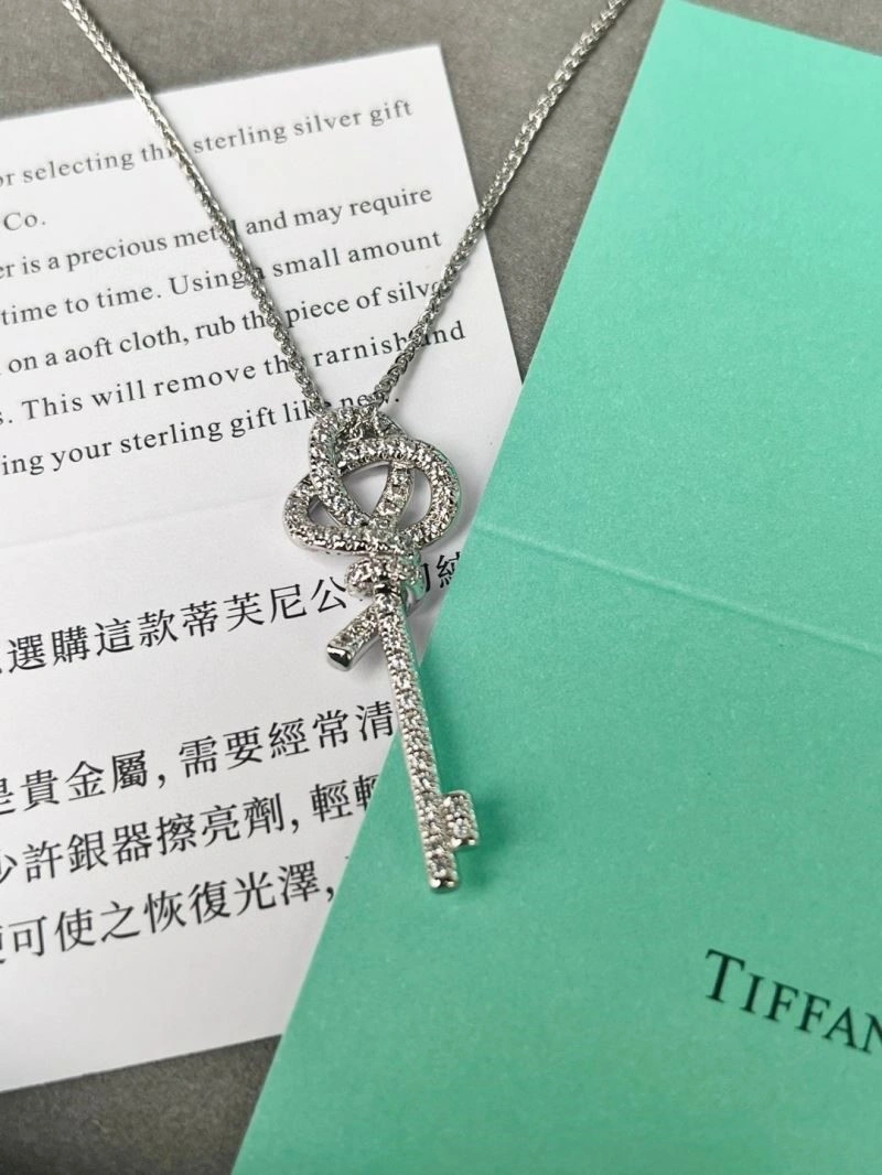 Tiffany Necklaces Seasonal 252837