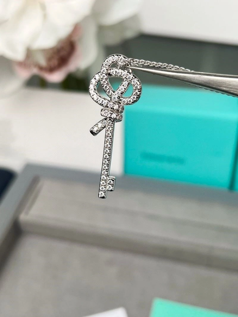 Tiffany Necklaces Seasonal 252837
