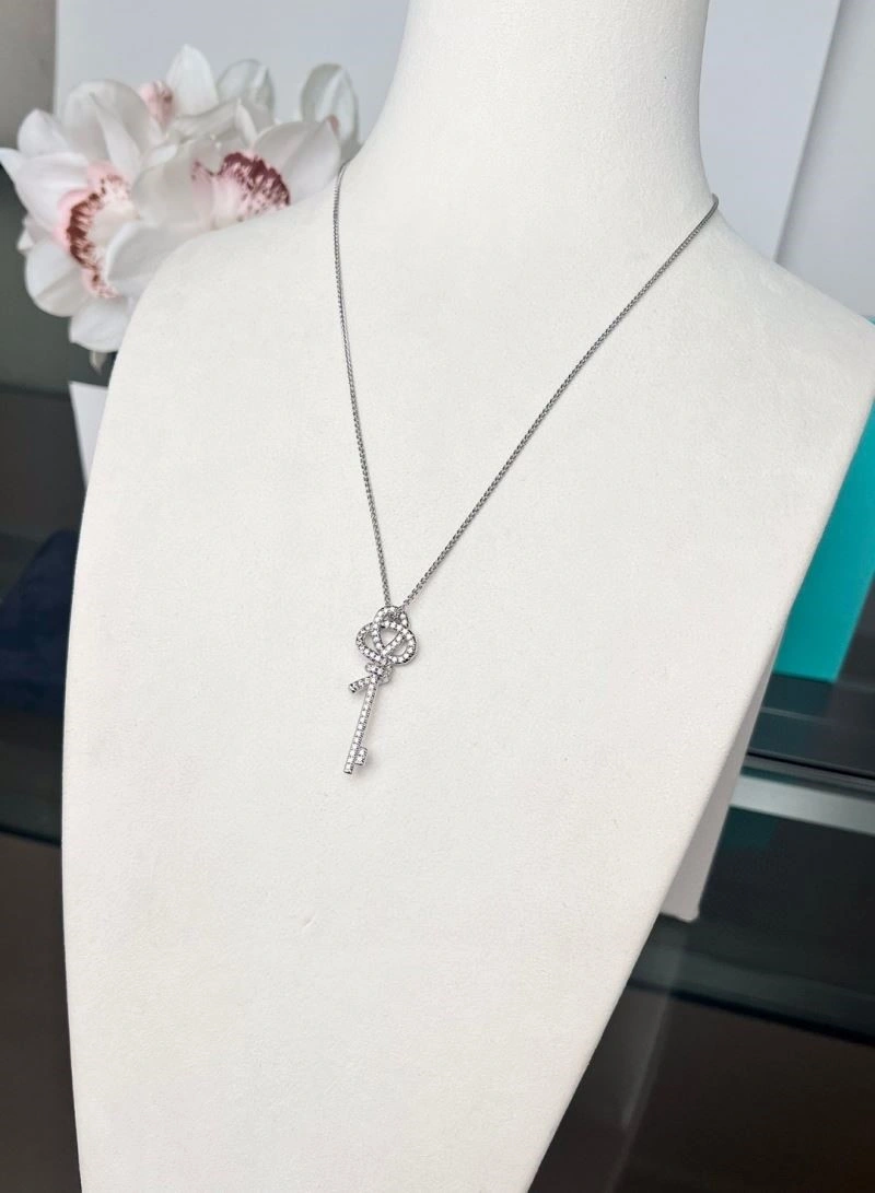 Tiffany Necklaces Seasonal 252837