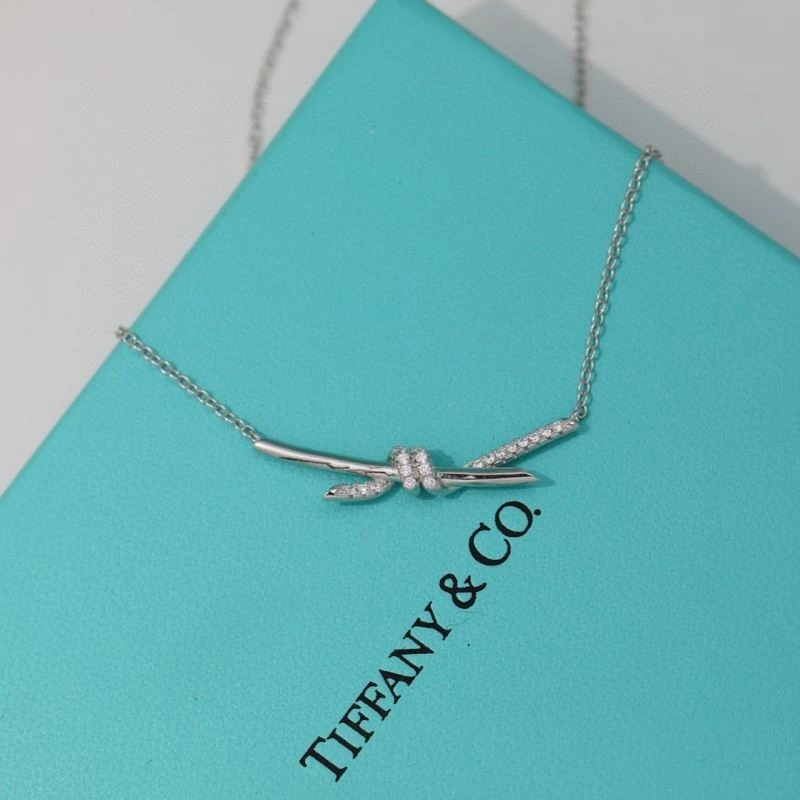 Compact Tiffany Necklaces 252709