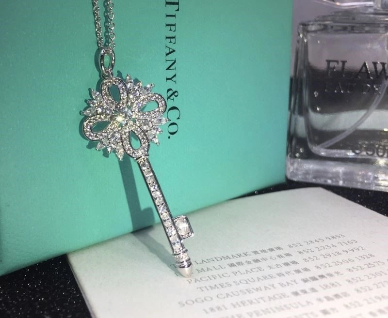 Tiffany Necklaces Breathable 252703
