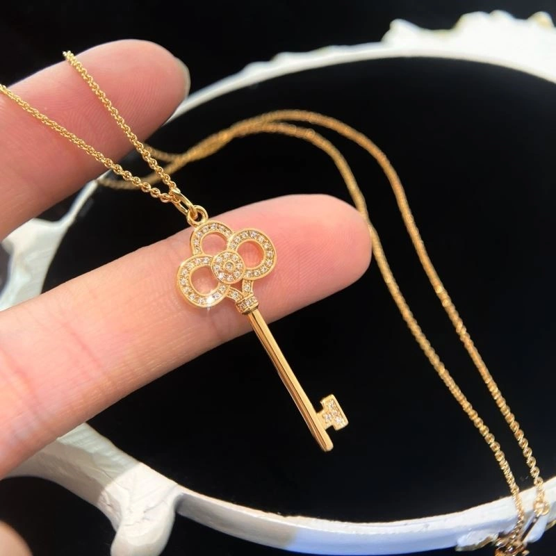 Tiffany Necklaces Classic 252693