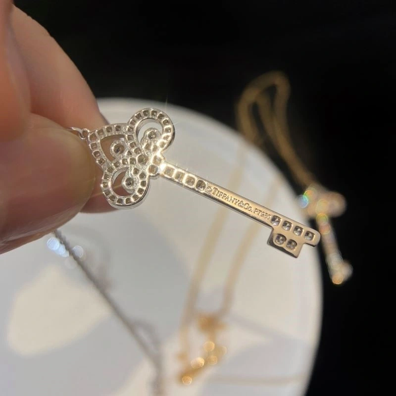 Tiffany Necklaces Supportive 252685