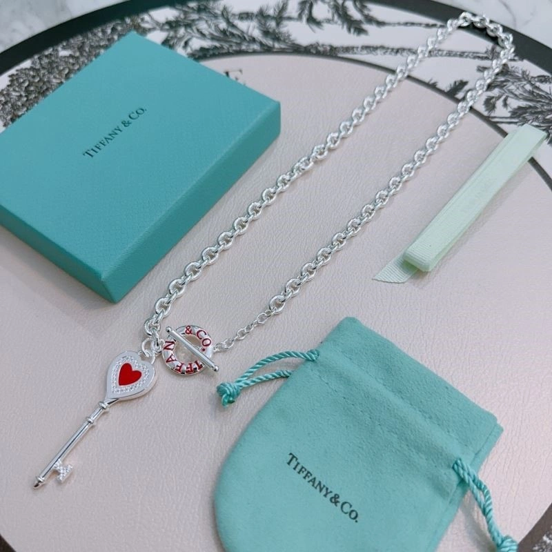 Minimalist Tiffany Necklaces 252649