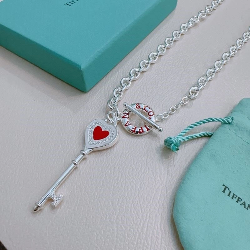 Minimalist Tiffany Necklaces 252649