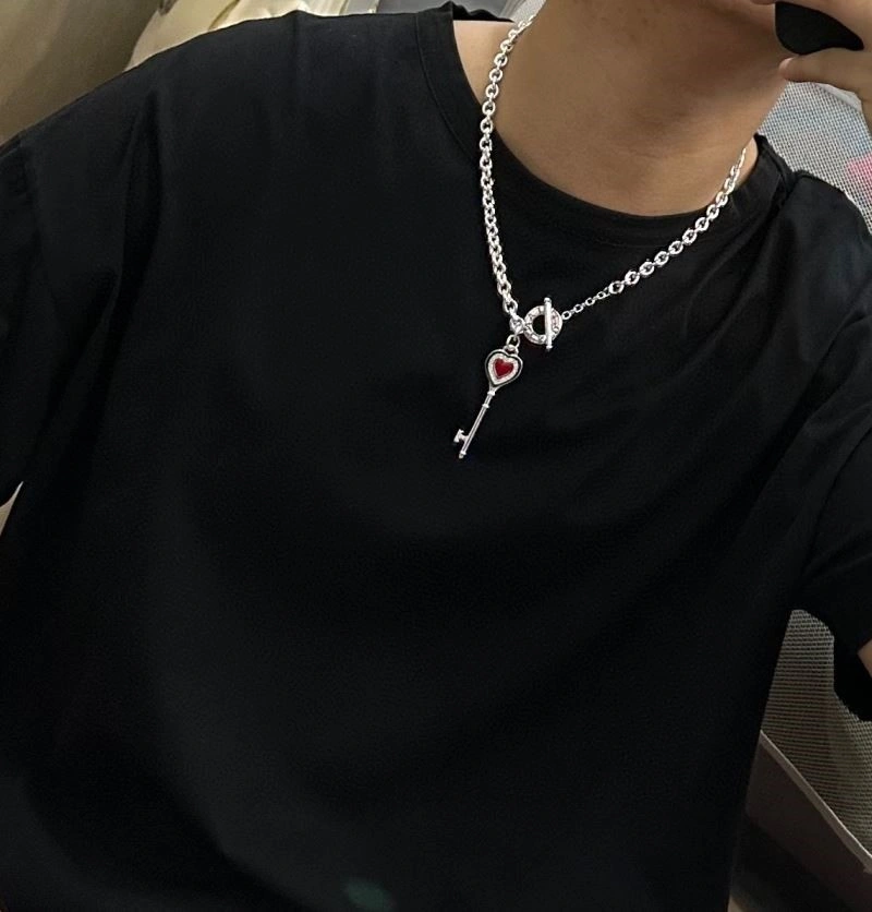 Minimalist Tiffany Necklaces 252649